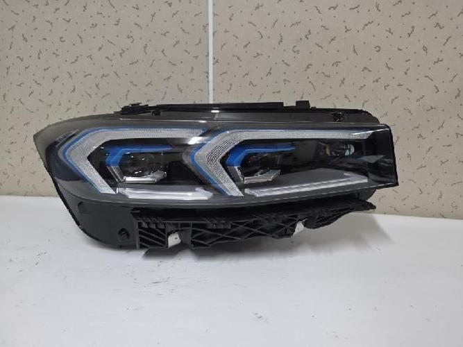 Headlight Right (RH) BMW 3 Series (2024)