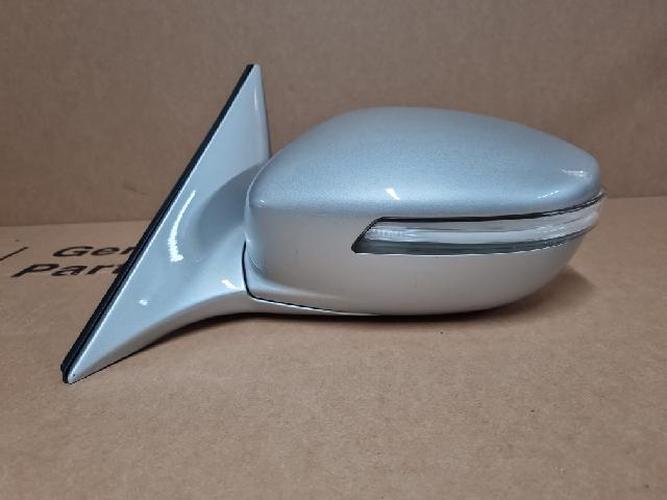 Зеркало боковое левое Kia Opirus (2010)