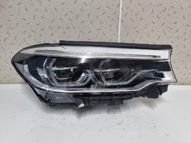 Headlight Right (RH) BMW 5 Series (2020)