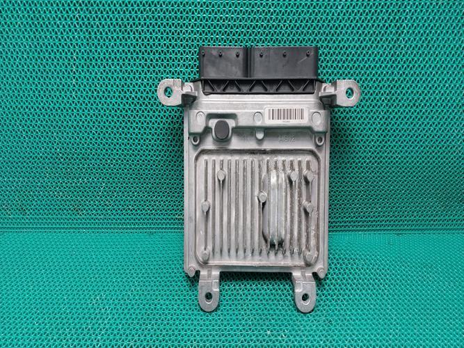 Блок управления двигателем (ECU) Mercedes-Benz E-Class (2012)