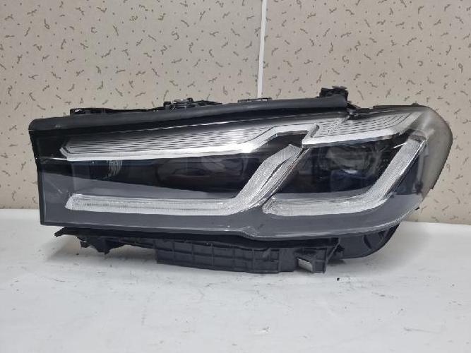 Headlight Left (LH) BMW 5 Series (2022)