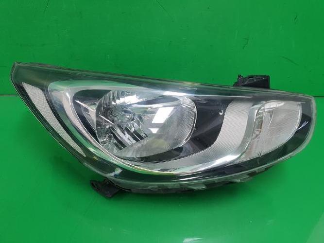 Headlight Right (RH) Hyundai Accent (2014)