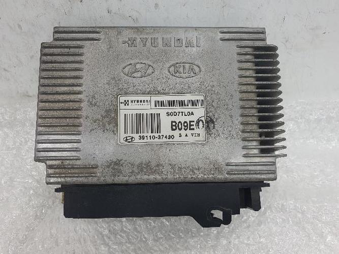 Engine Control Unit (ECU) Hyundai Santa Fe (2000)