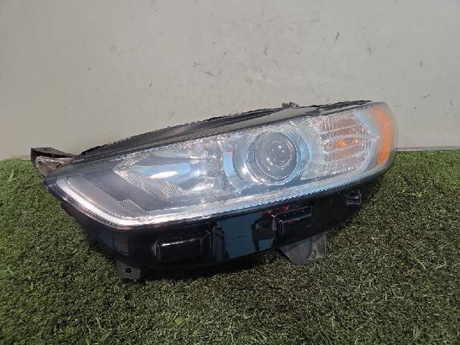 Headlight Left (LH) Ford Fusion (2014)