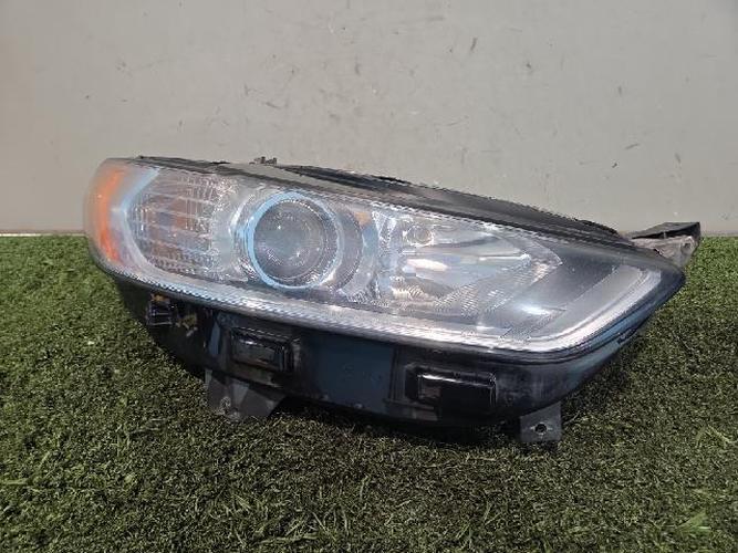Headlight Right (RH) Ford Fusion (2014)