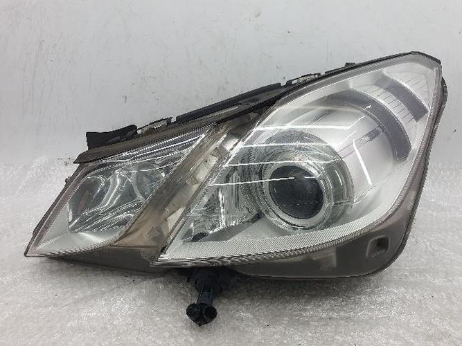 Headlight Left (LH) Mercedes-Benz E-Class (2011)