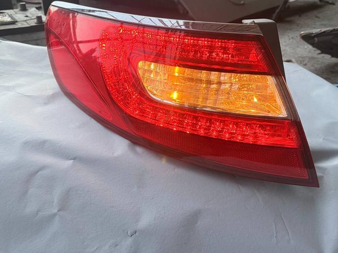 Противотуманная фара левая Hyundai Grandeur (2012)