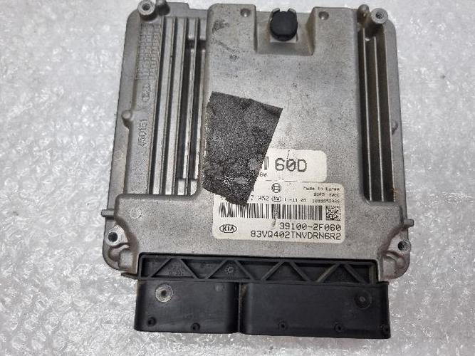 Engine Control Unit (ECU) Kia Carnival (2011)