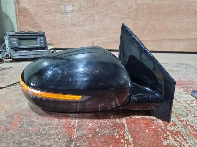 Зеркало боковое правое Kia Sportage (2019)