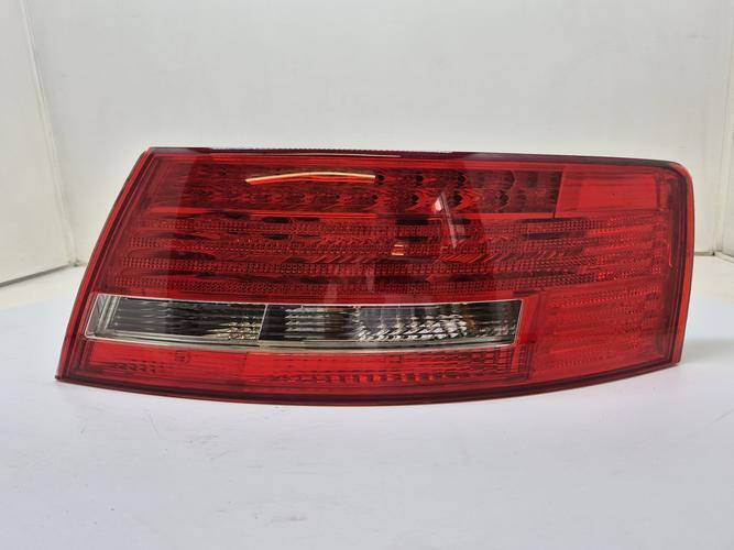 Фонарь задний правый внешний Audi A6 (2008)