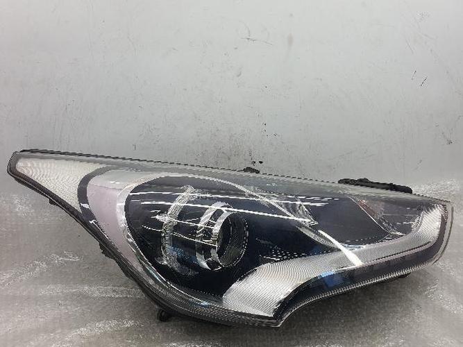Headlight Right (RH) Hyundai Veloster (2013)