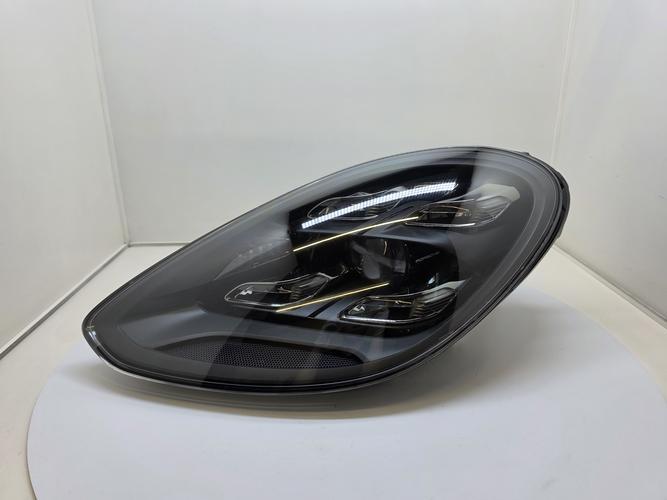 Headlight Left (LH) Porsche Panamera (2019)