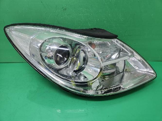 Headlight Right (RH) Hyundai Veracruz (2009)