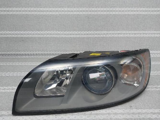Scheinwerfer links für Volvo V50 (2006)
