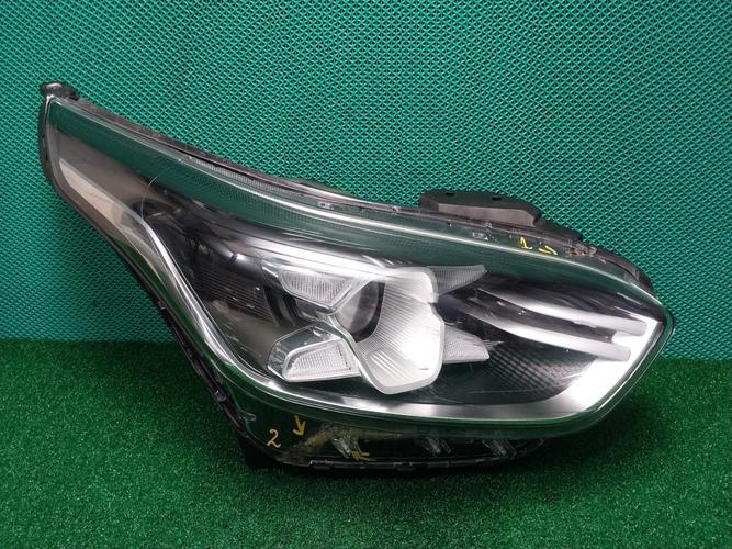 Headlight Right (RH) Kia K3 (2019–2020)
