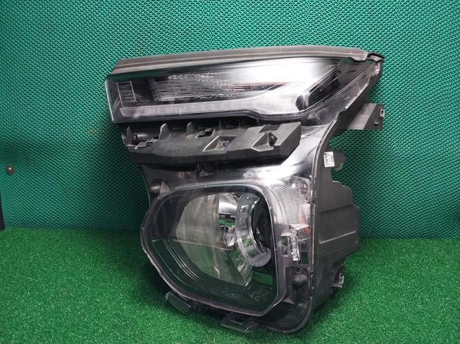 Headlight Left (LH) Chevrolet Trailblazer (2023)