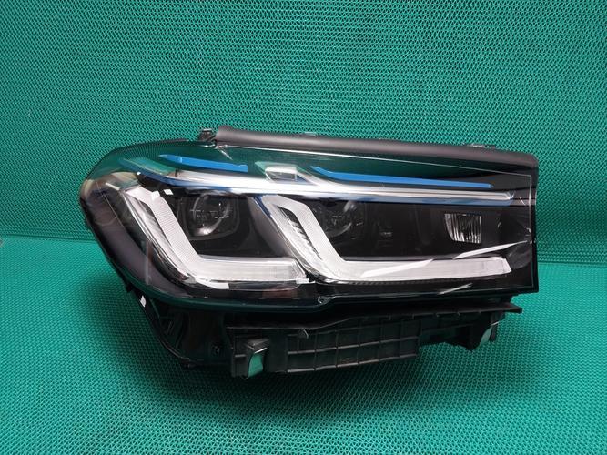Headlight Right (RH) BMW 5 Series (2023)