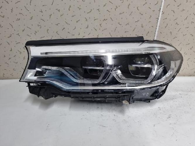 Headlight Left (LH) BMW 5 Series (2020)
