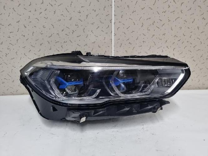 Headlight Right (RH) BMW X Series (2021–2022)