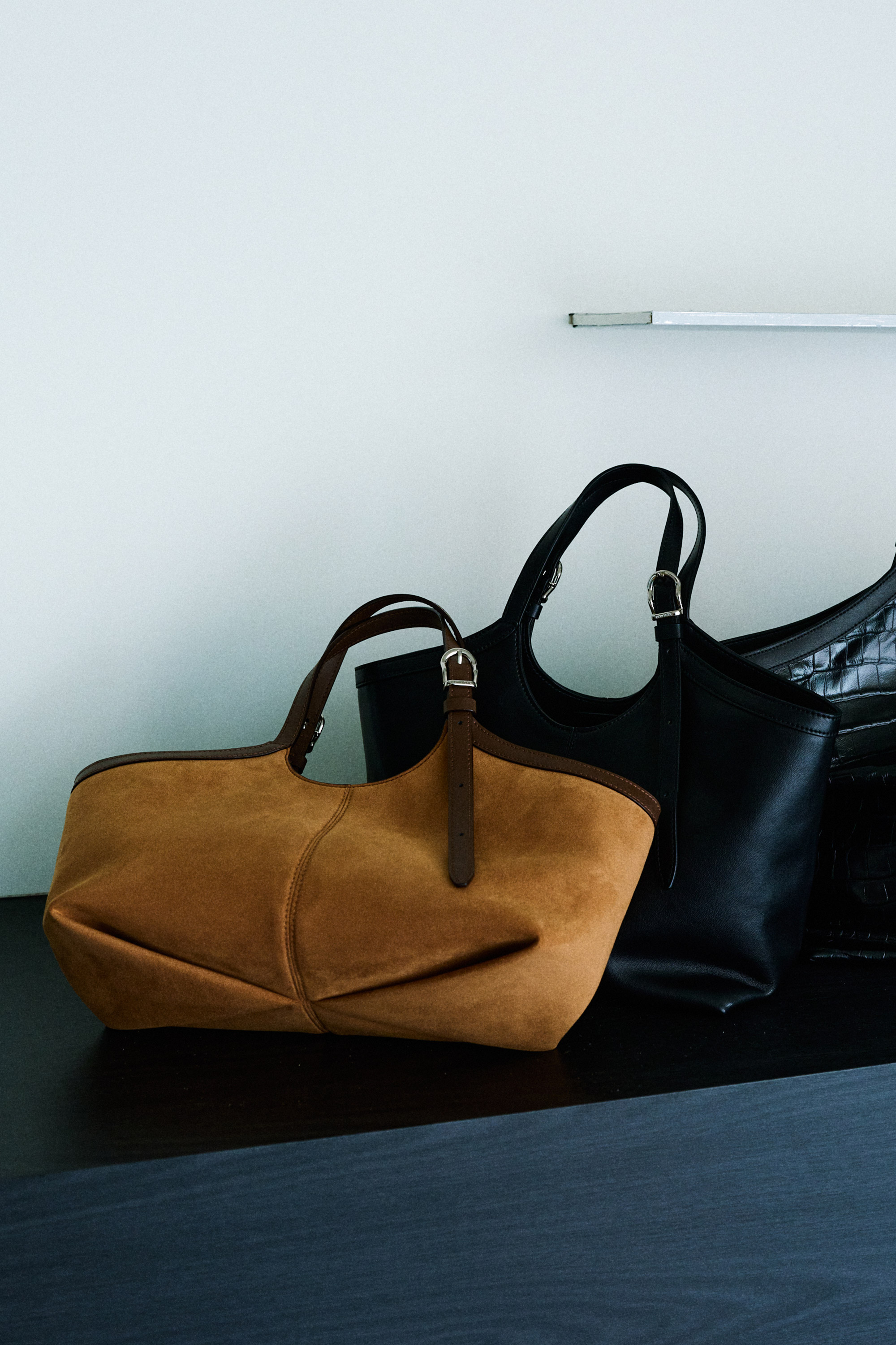 REV tote EW Suede A006-KC - VAN ROHE