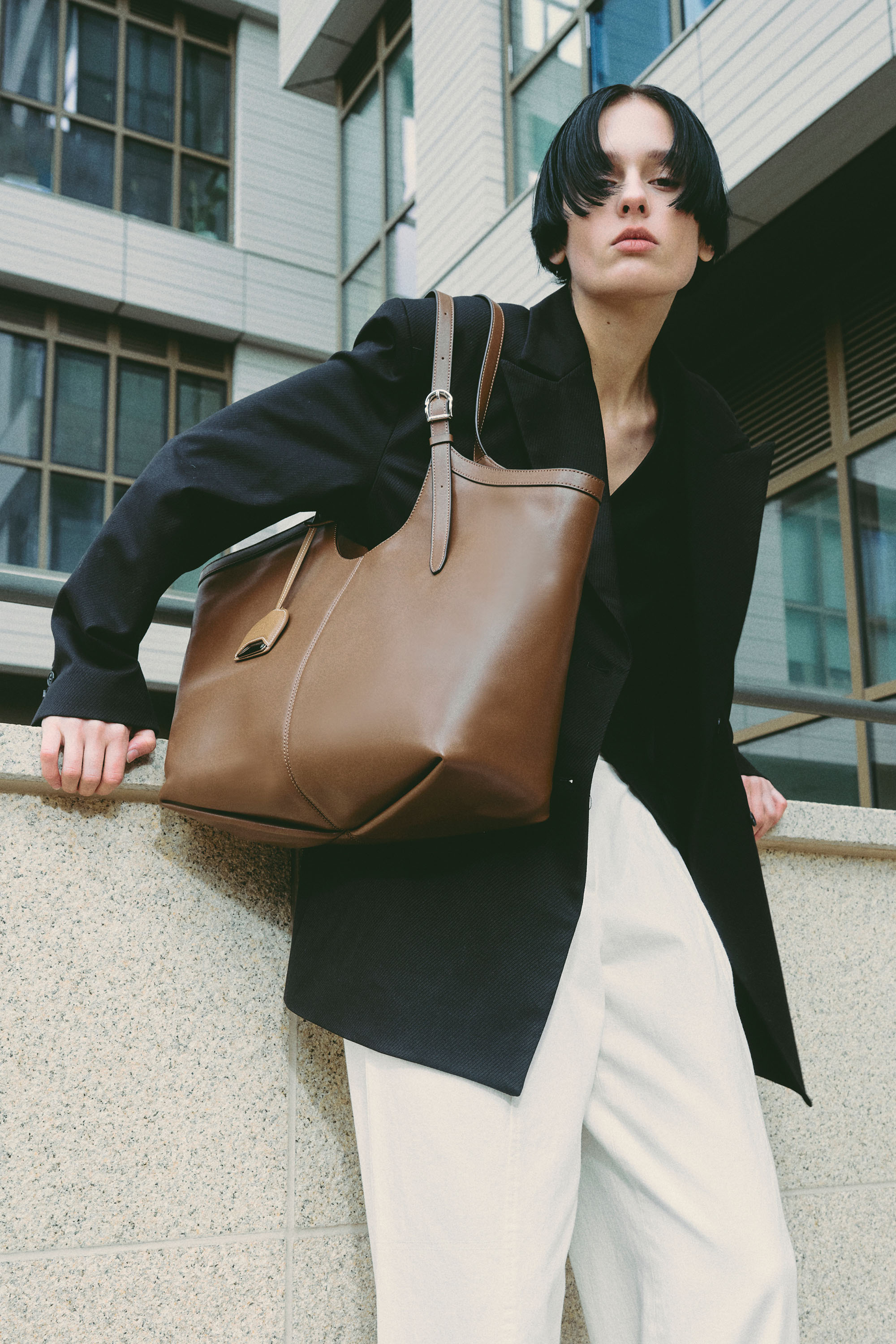 Shop - - REV - VAN ROHE