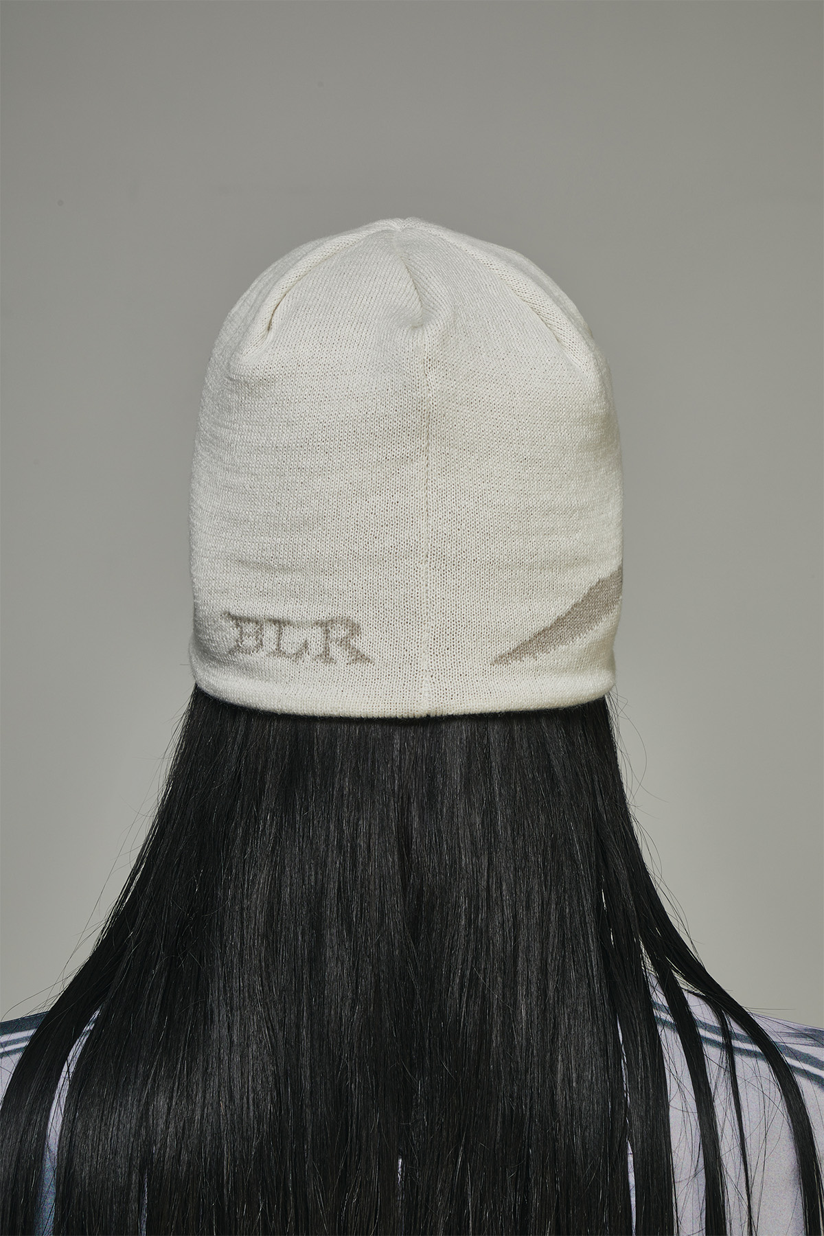 【BLR】BLR Curved Logo Beanie Ivory 비엘알(BLR) BLR Curved Logo Beanie Ivory - 사이즈 & 후기