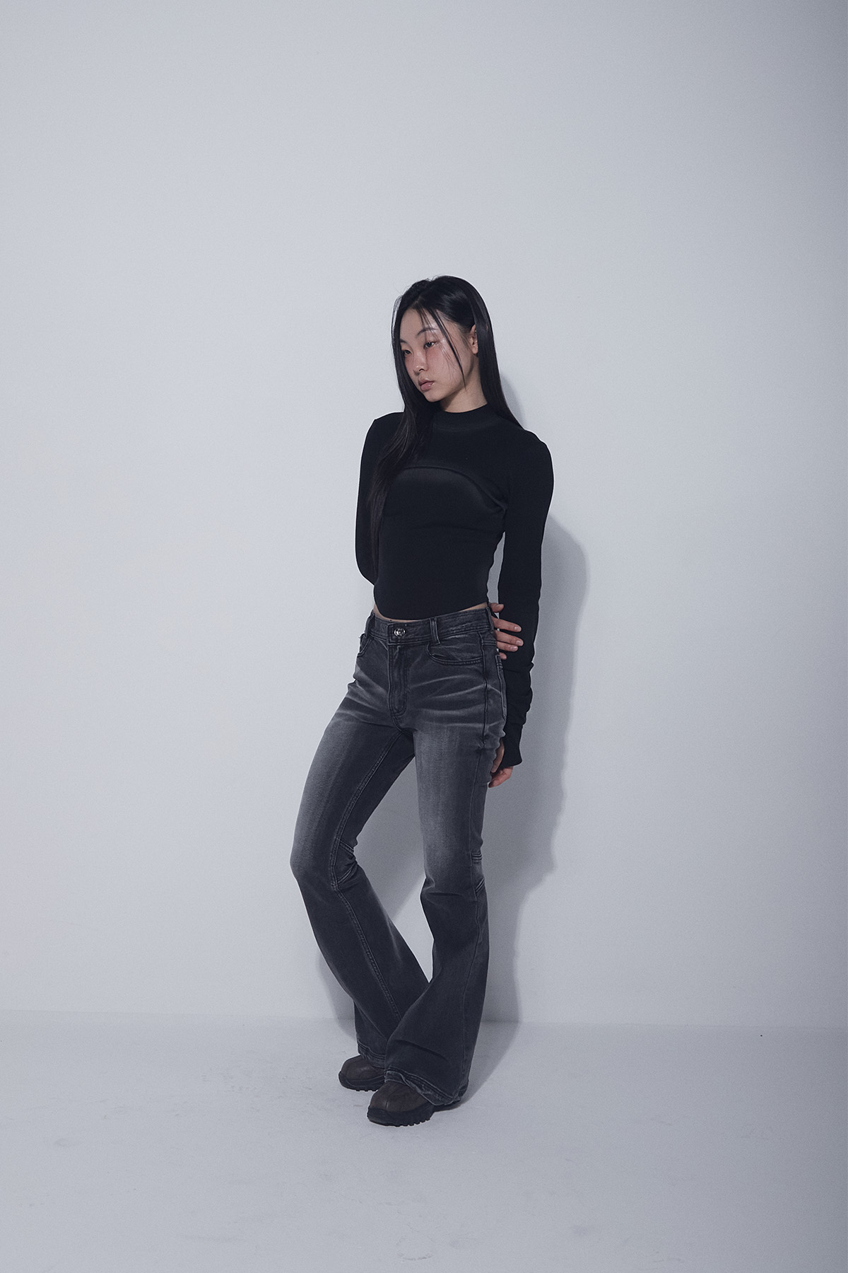 【BLR】Embossed Wave Washing Boots Cut Denim Pants Grey EMBOSSED WAVE WASHING BOOTS CUT DENIM PANTS GREY (W) - BLR