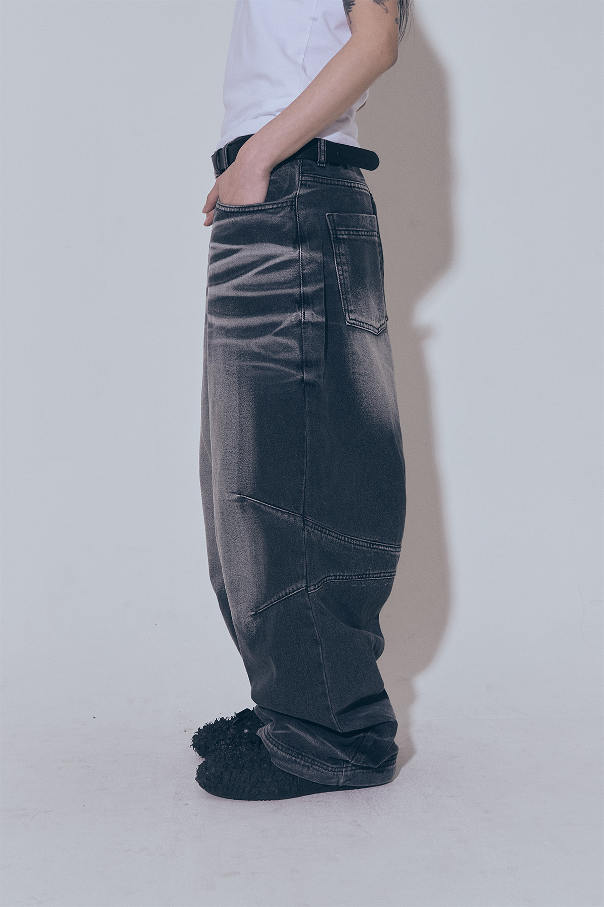 【BLUER】Embossed Wave Washing Wide Denim Pants Blue MUSINSA | BLR Embossed Wave Washing Wide Denim Pants Blue