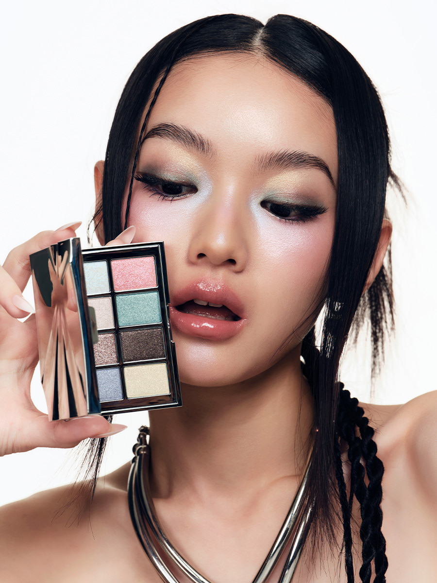 GIFT 2次予約配送]アイシャドウパレット＆リップグロスSET 12％OFF | RISKY