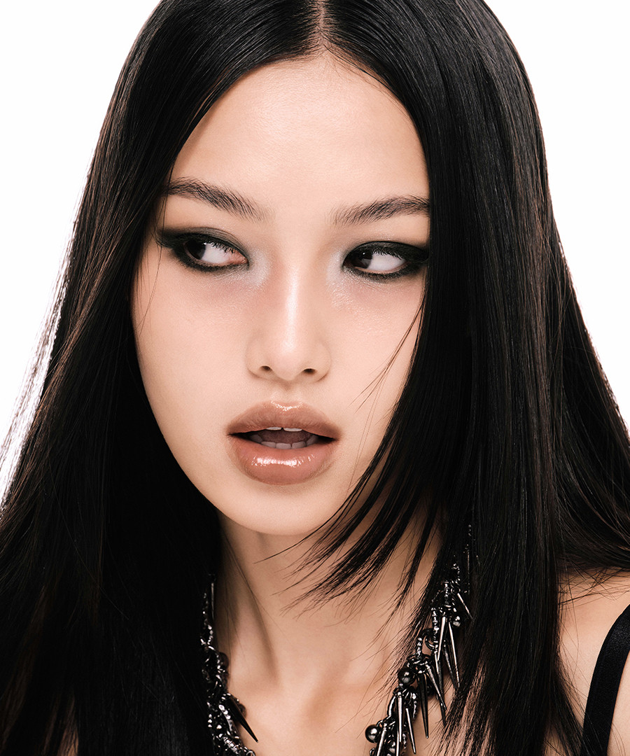 [SET] PIGMENT EYESHADOW PALETTE + HYPER SHINE LIPSTICK - RISKY