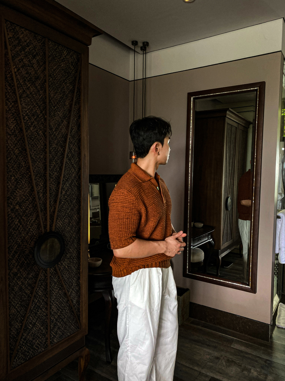 반팔 티셔츠 모델 착용 이미지-S1L53