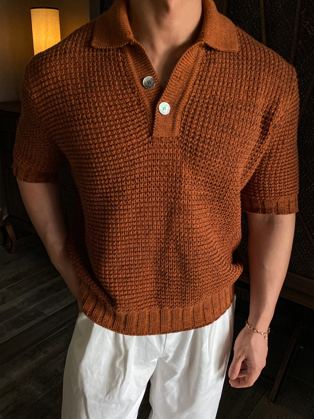 반팔 티셔츠 모델 착용 이미지-S1L69