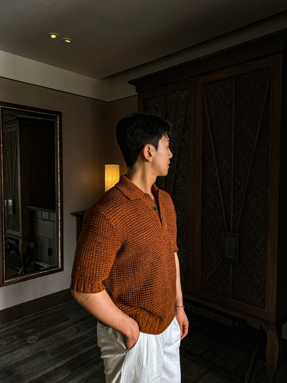 반팔 티셔츠 모델 착용 이미지-S1L65