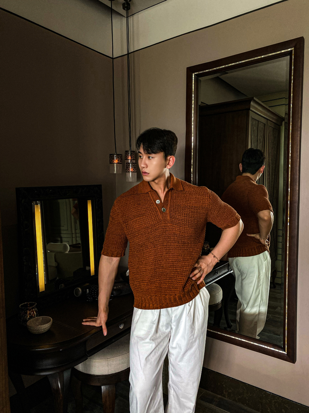 반팔 티셔츠 모델 착용 이미지-S1L59