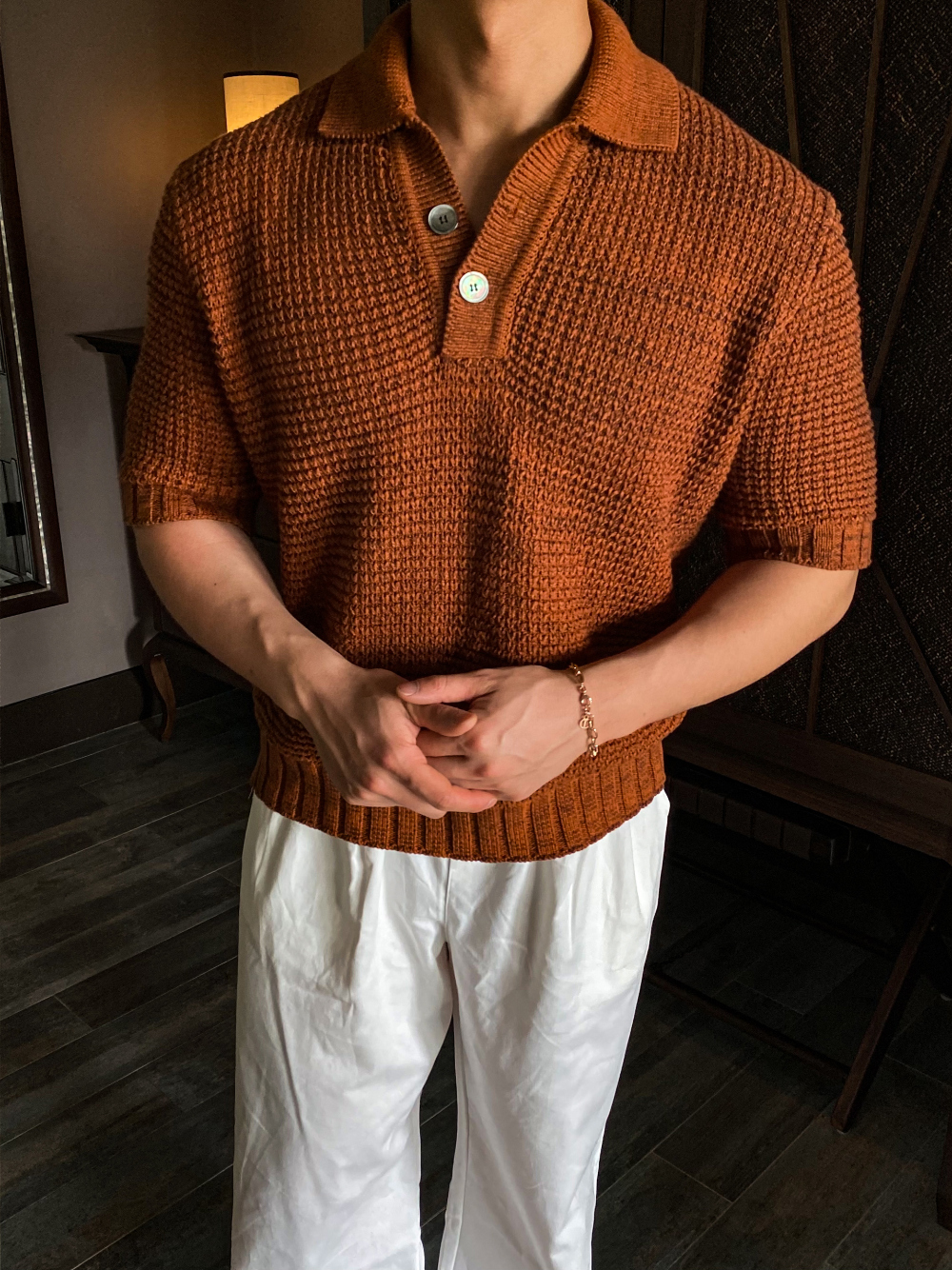 반팔 티셔츠 모델 착용 이미지-S1L63