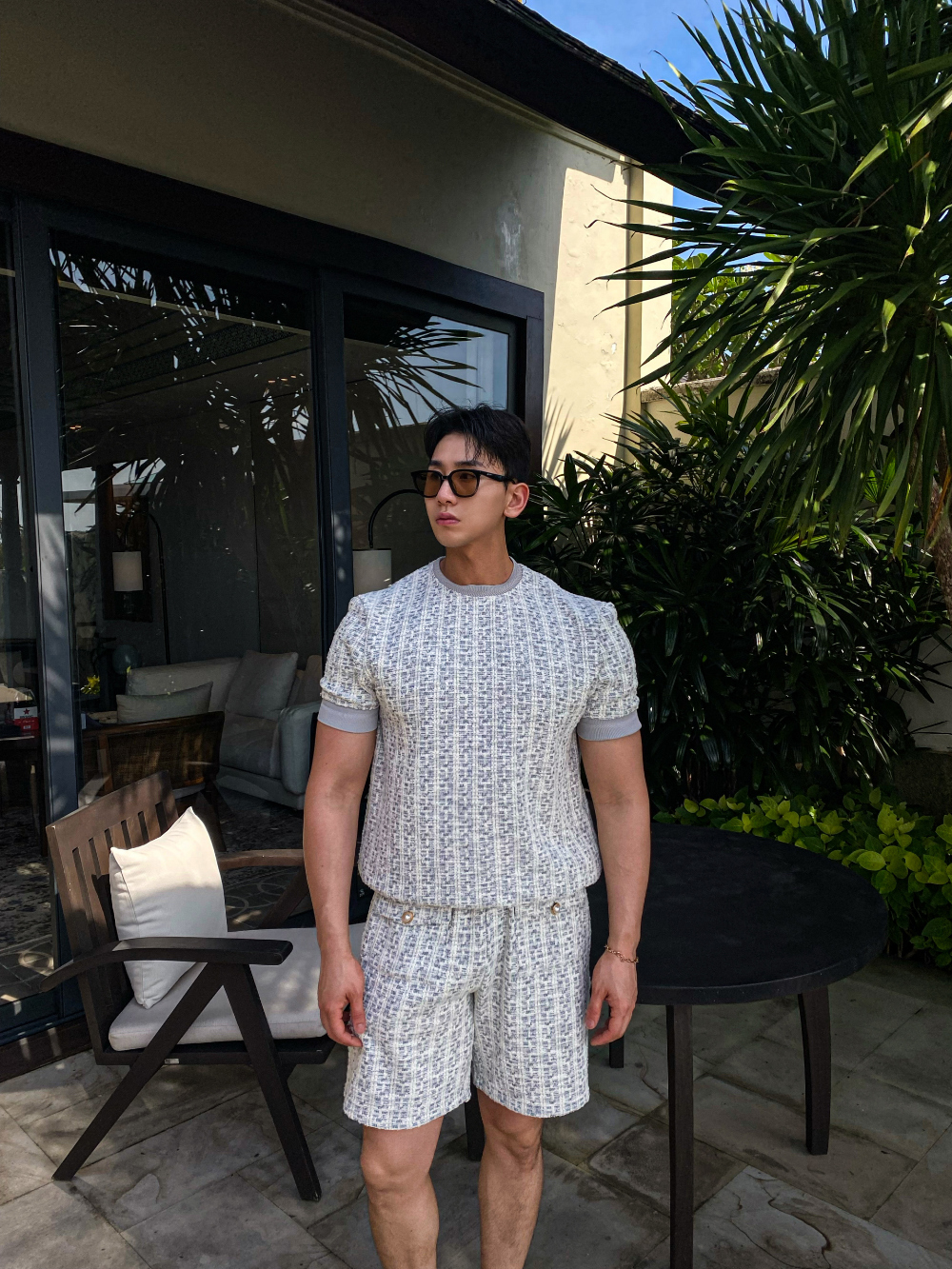 드레스 모델 착용 이미지-S2L10