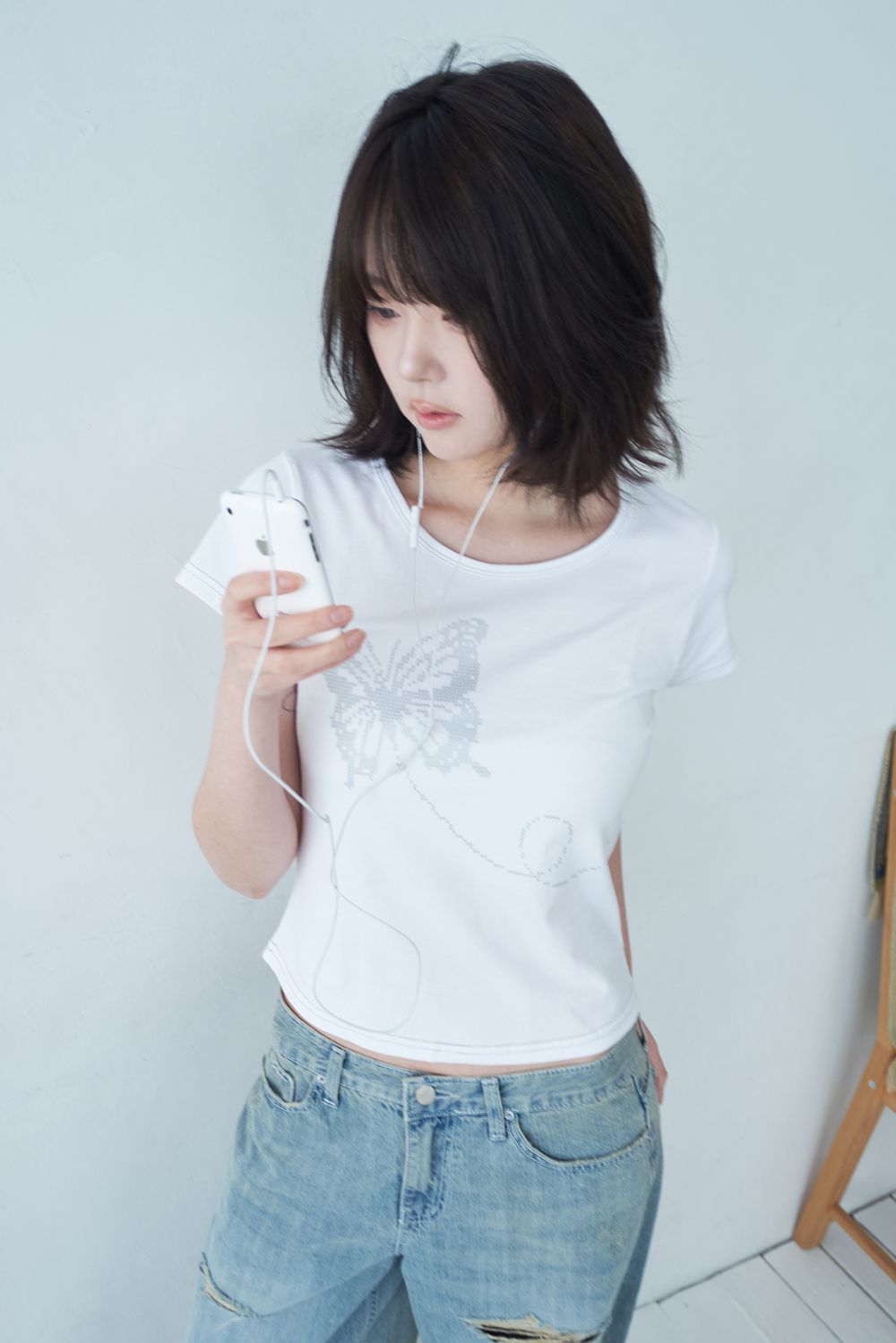 Double Stitch Butterfly Tee - 나비 그래픽과 정교한 스티치 디테일이 돋보이는 반팔 티셔츠