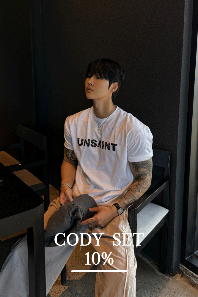 [CODY SET] 러프 크랙 레터링 세미 머슬 반팔티 + 디비언트 사이드 절개 나일론 트랙 팬츠